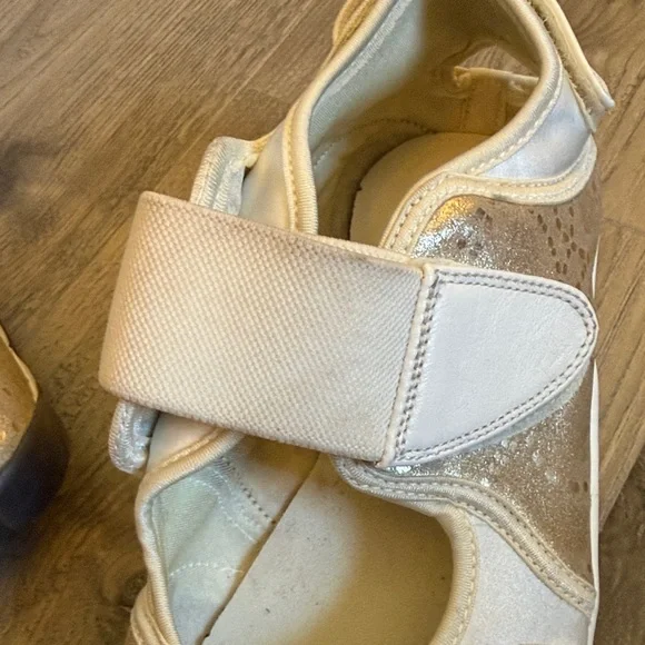 Nike air rift split toe Athletic Shoes with Gold and Cream Accents vintage y2k - Picture 14 of 15